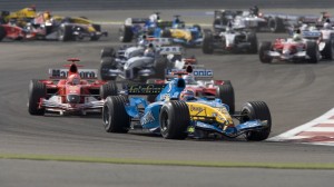 Fernando Alonso (Renault, Michelin tyres) leads the 2005 Bahrain GP ahead of Michael Schumacher (Ferrari, Bridgestone tyres)