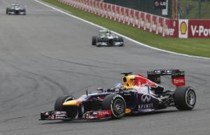 Vettel leads from Hamilton and Rosberg in the early stages of the race